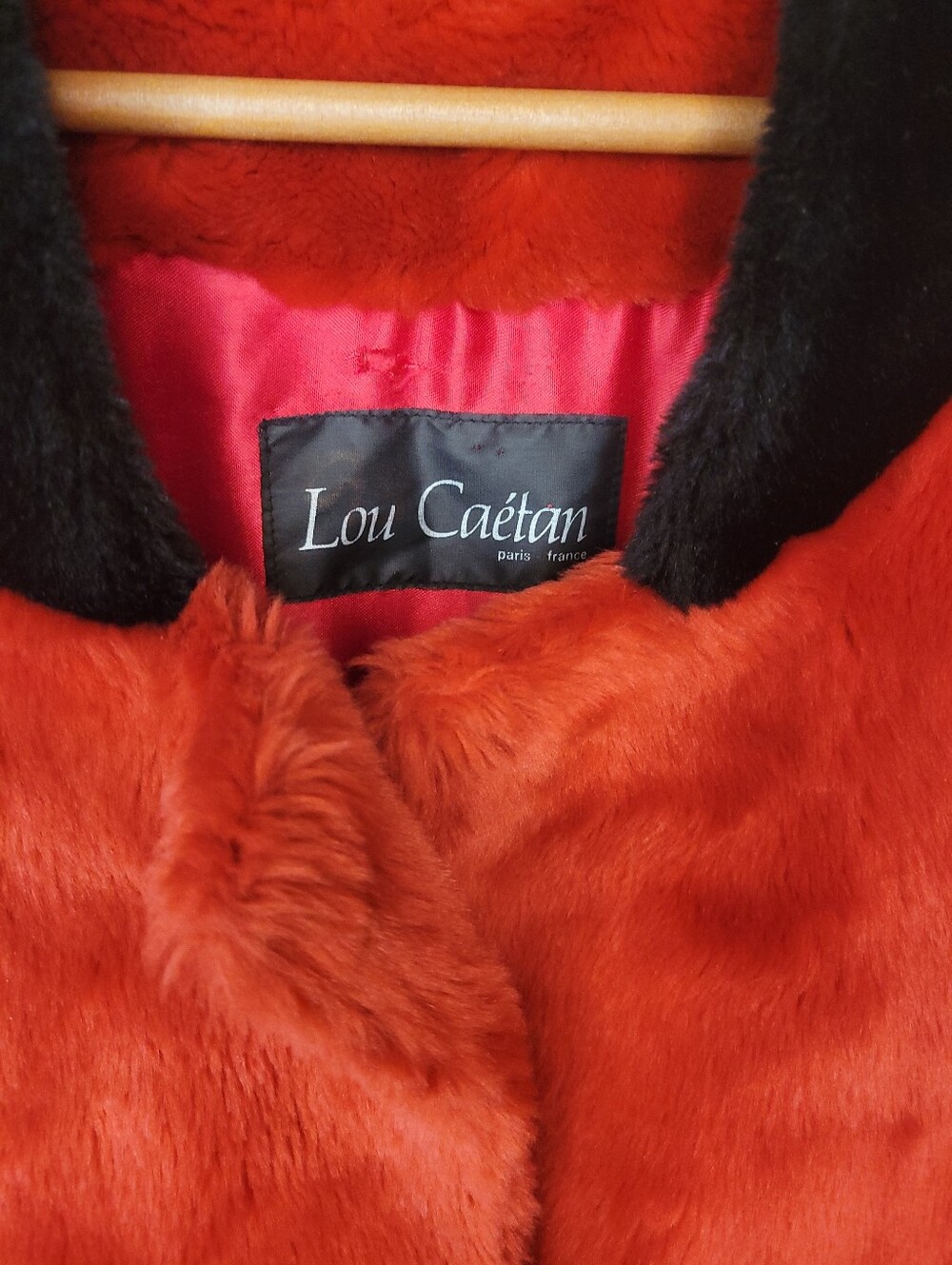 Vintage Blood Orange Red Lou Caétan Faux Fur Long Coat with Black Collar - Picture 7 of 13